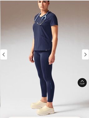 NWOT Hypothesis scrub leggings